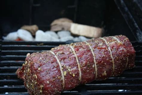 how do you cook a beef tenderloin on a gas grill